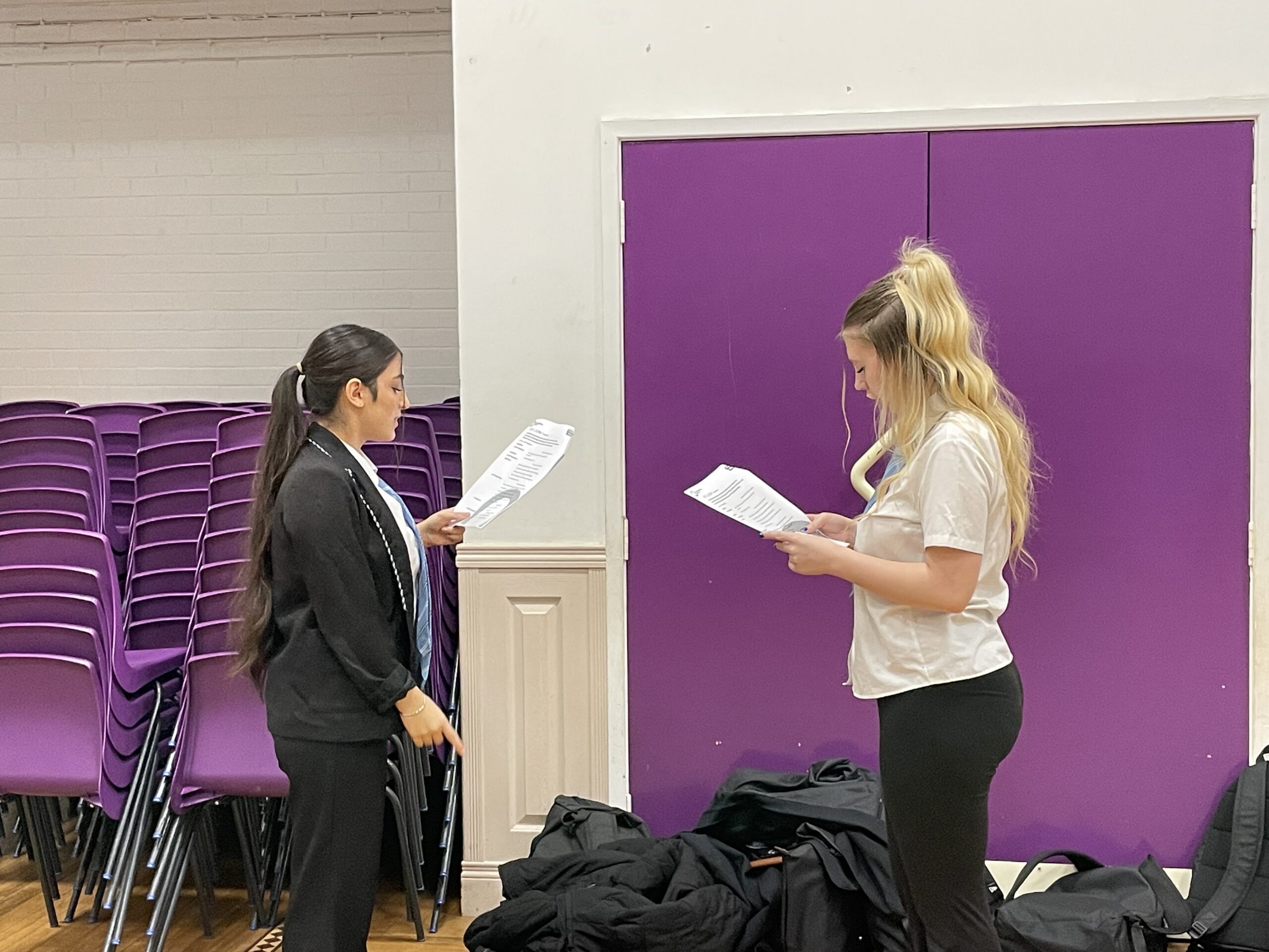 Two students taking part in the Oxford Revise and Shakespeare's Globe revision workshop